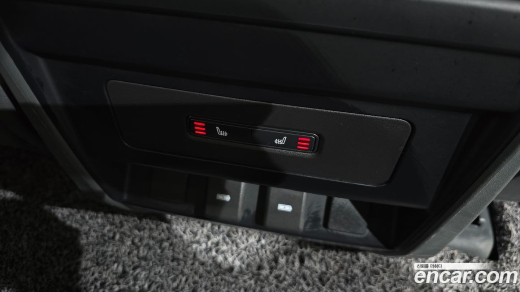 Land Rover Defender 110 D250 SE, 2023