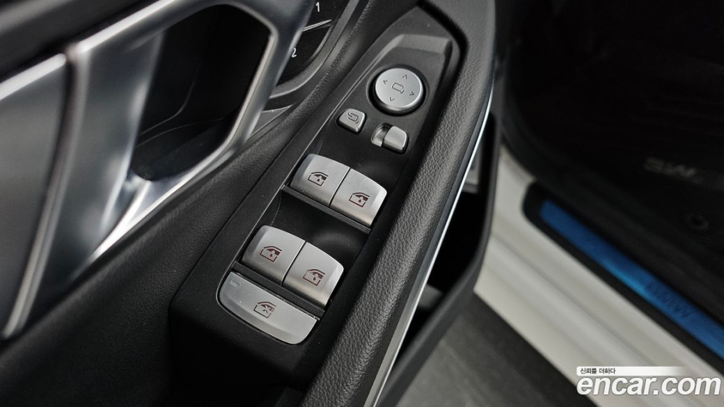 BMW 3-Series 320i Touring, 2024