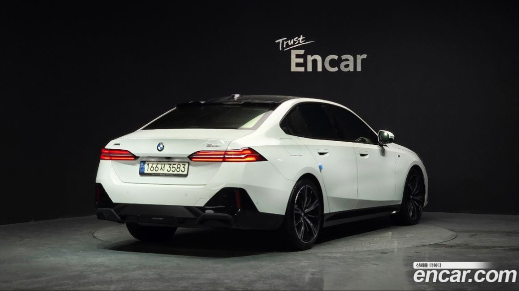 BMW 5-Series 530i xDrive M Sport, 2024