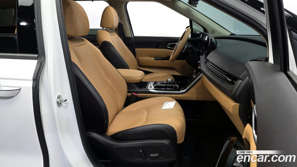 Kia Carnival 9-Seater Signature, 2021