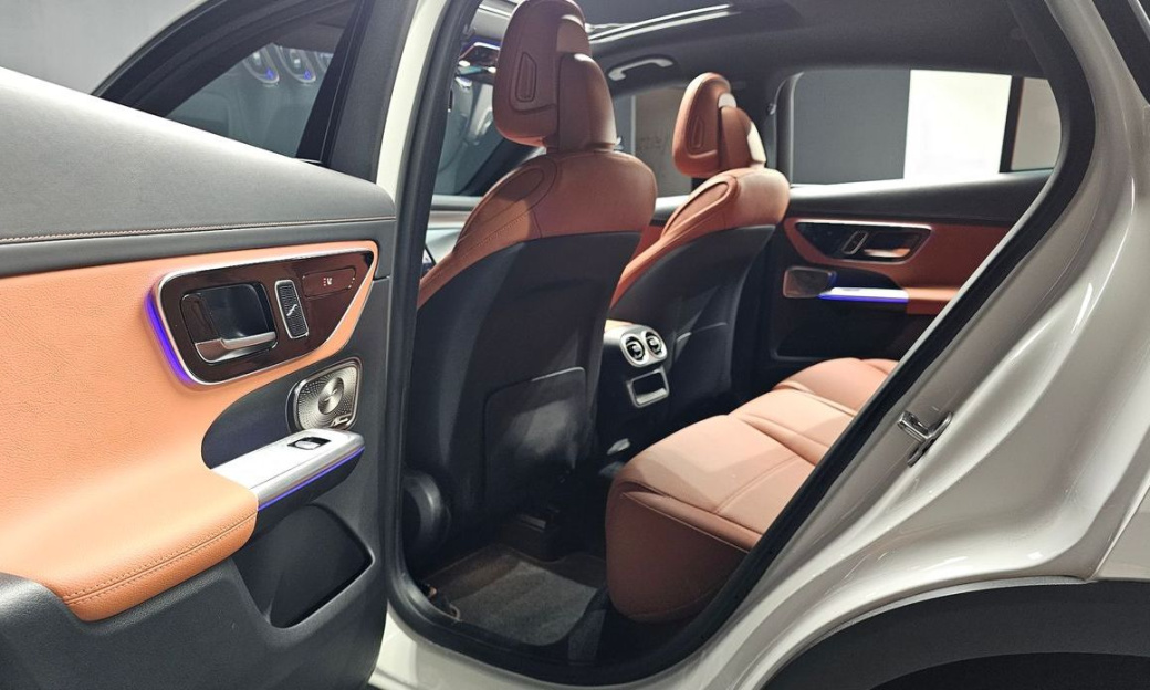 Mercedes-Benz GLC-Class GLC300 4MATIC Avnatgarde Coupe, 2025