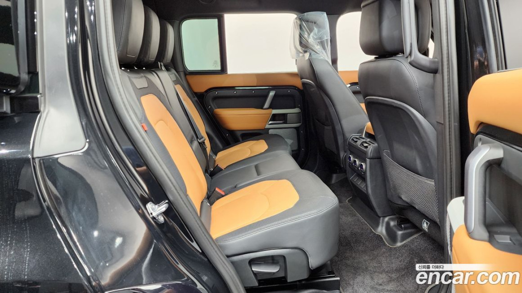 Land Rover Defender 130 D300 X-Dynamic HSE, 2023