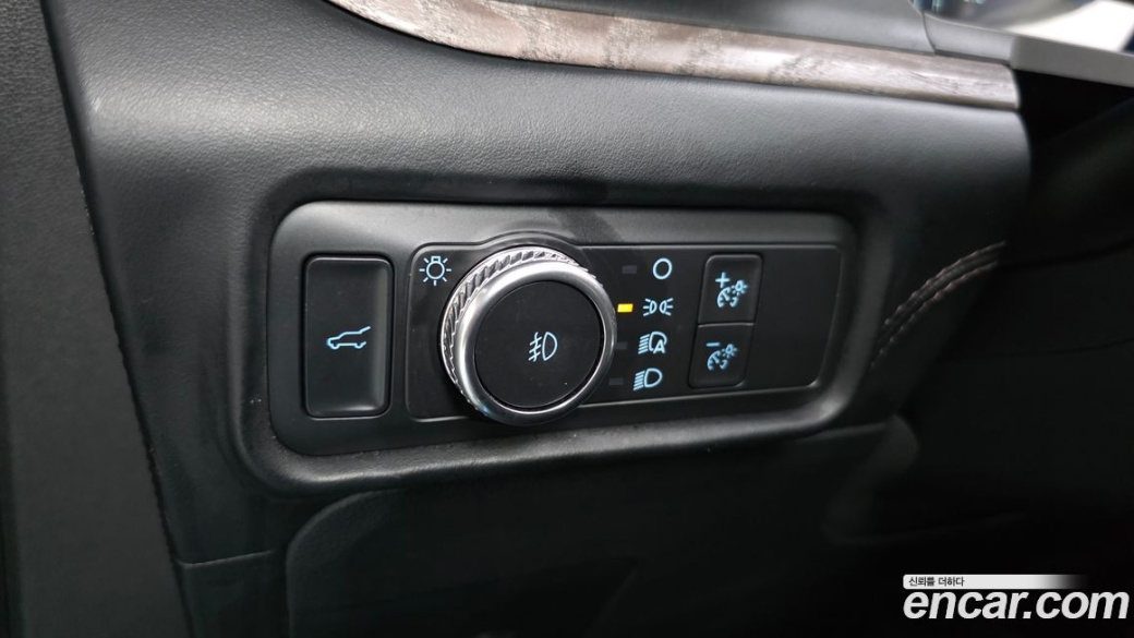 Ford Explorer 3.0 Platinum 4WD, 2022