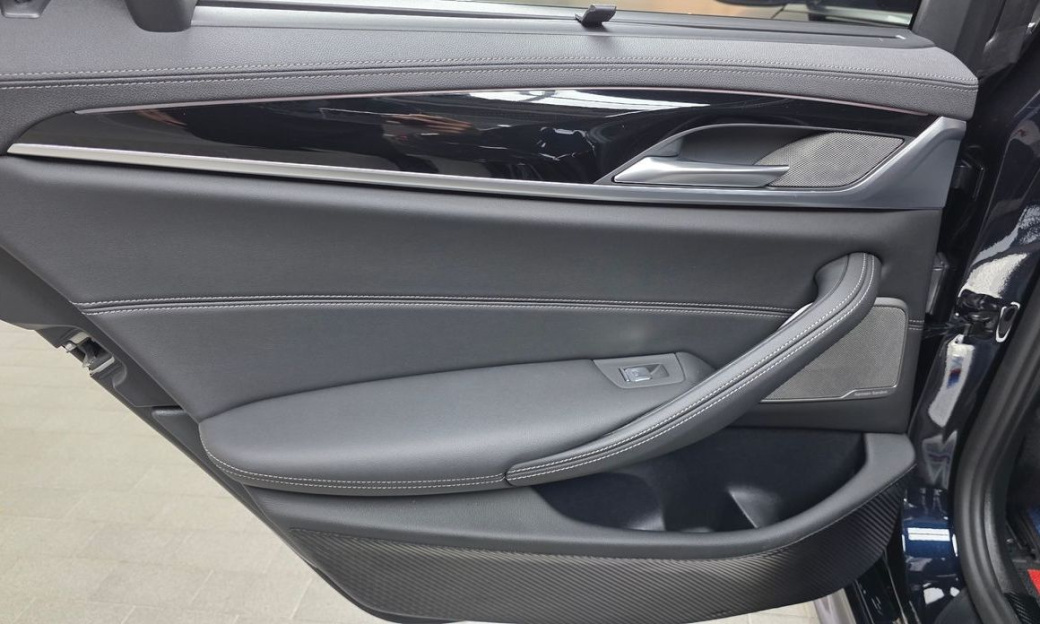 BMW 5-Series 530i xDrive M Sport Package, 2022