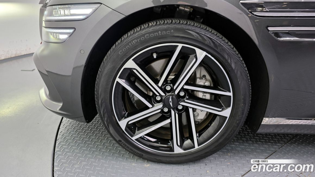 Genesis G80 Gasoline 2.5 Turbo 2WD, 2025