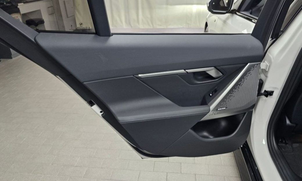 BMW 5-Series 520i M Sport, 2024