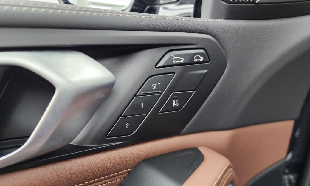 BMW X6 xDrive40i M Sport, 2025