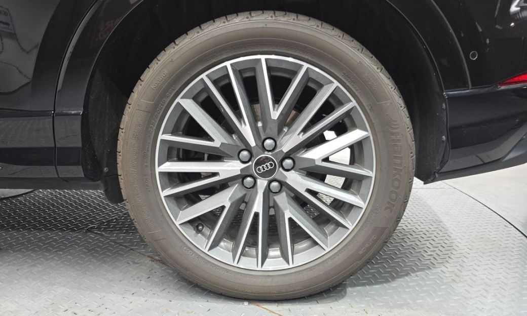 Audi Q3 40 TFSI Quattro Premium, 2025
