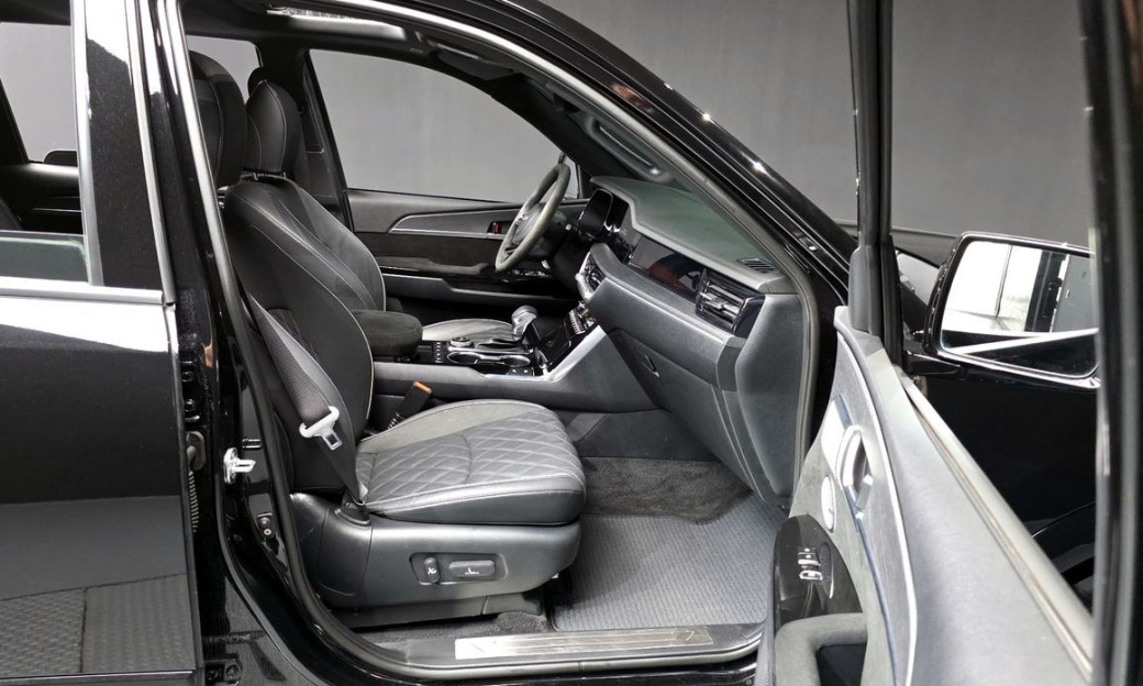 Kia Mohave Diesel 3.0 4WD 5-Seater, 2024