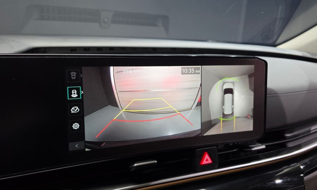 Kia Carnival 9-Seater Gravity, 2024
