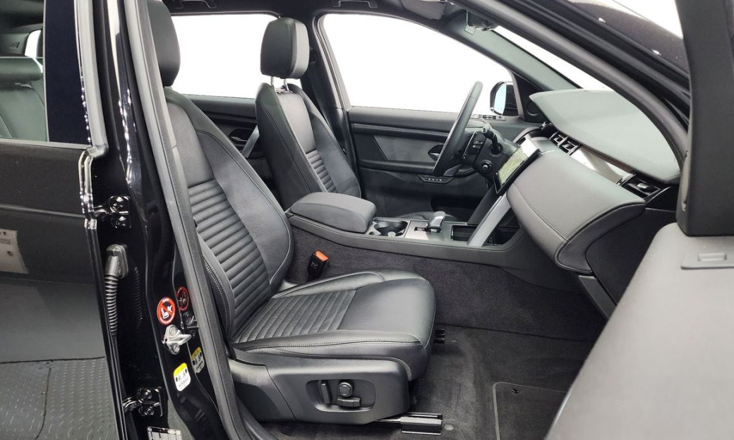 Land Rover Discovery Sport P250 Dynamic SE, 2025
