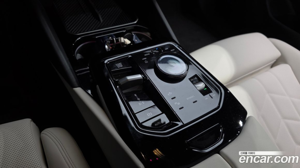 BMW 5-Series 520i M Sport, 2025