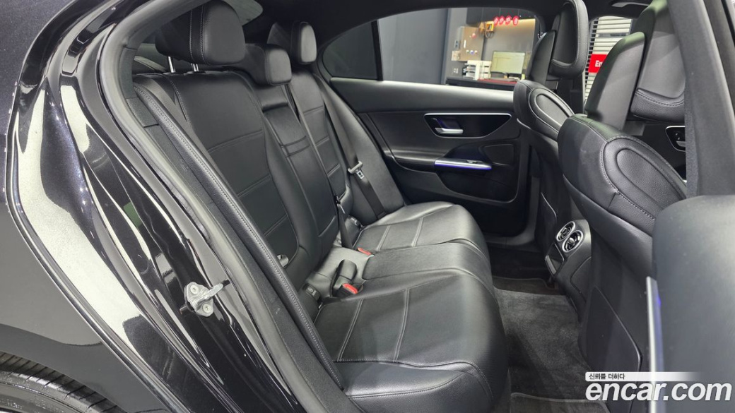 Mercedes-Benz C-Class C300 4MATIC Avantgarde, 2023