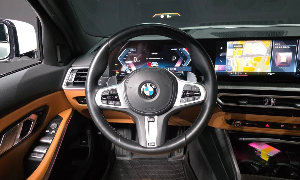 BMW 3-Series 320i M Sport, 2023