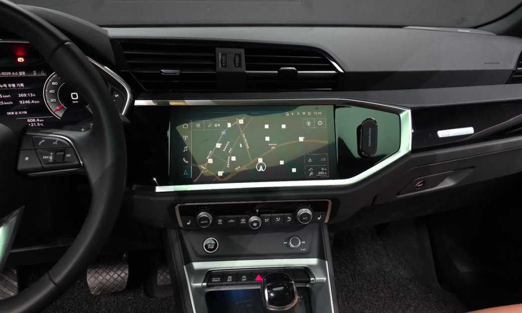 Audi Q3 35 TDI Premium, 2025
