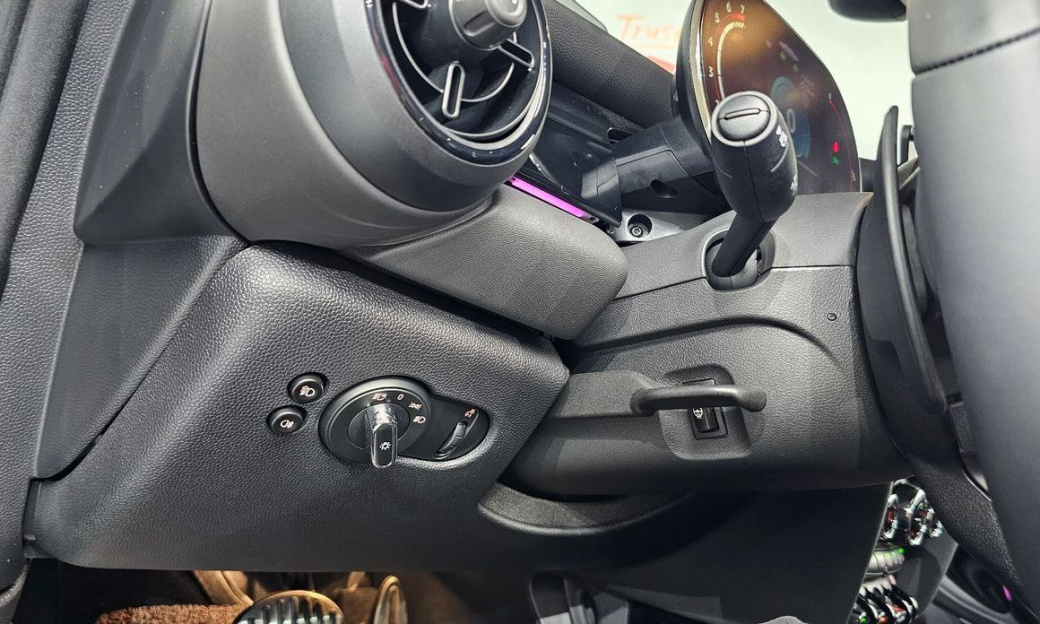 Mini Cooper JCW, 2024