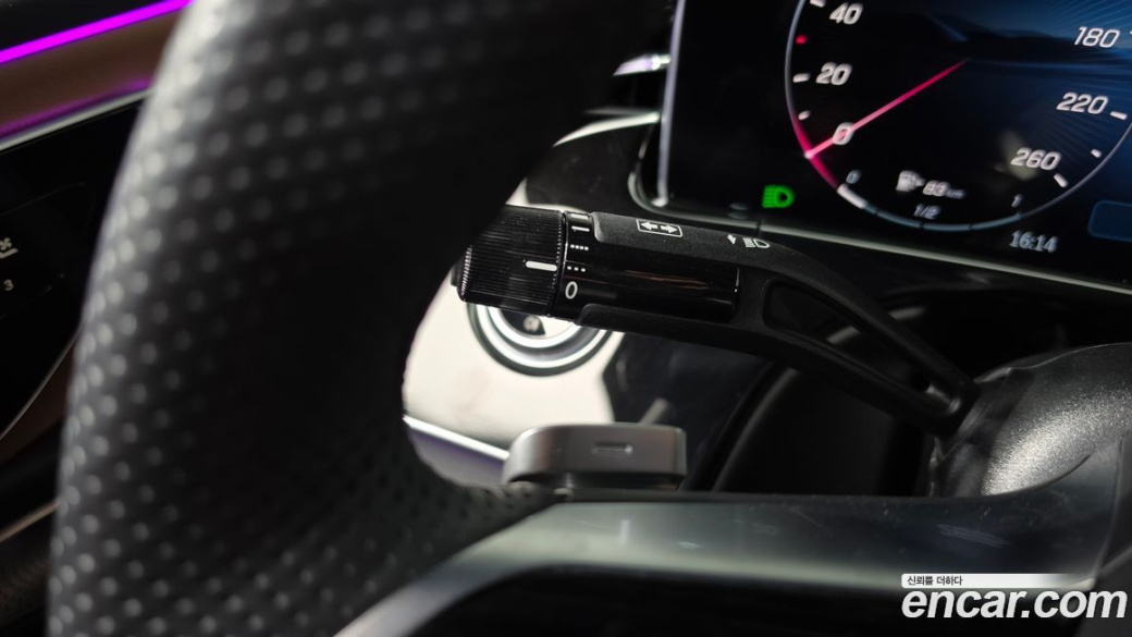 Mercedes-Benz E-Class E300 4MATIC AMG Line, 2024