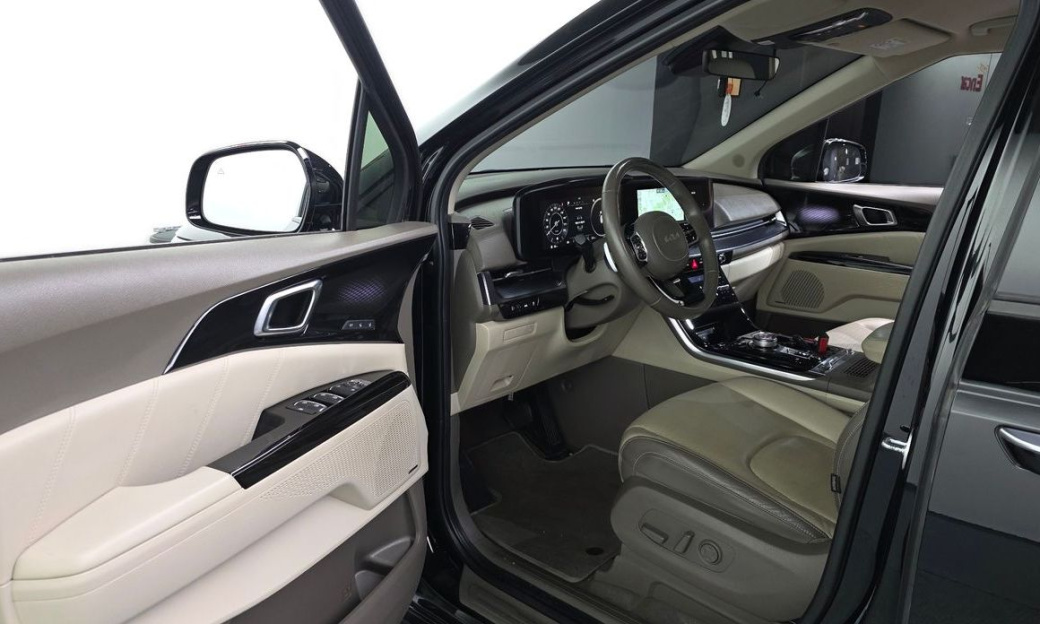 Kia Carnival 7-Seater Hi-Limousine, 2022