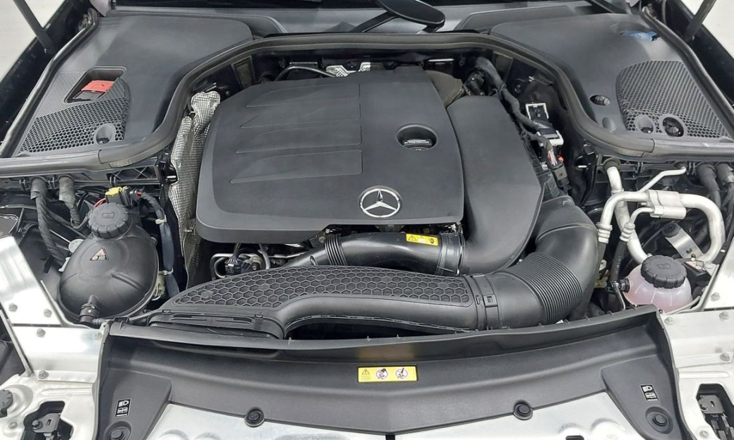 Mercedes-Benz E-Class E350 4MATIC AMG Line, 2022