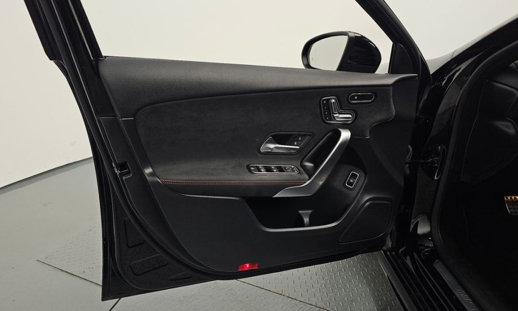 Mercedes-Benz A-Class AMG A35 4MATIC Sedan, 2022
