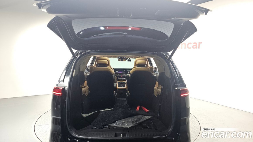 Kia Carnival 7-Seater Noblesse, 2023