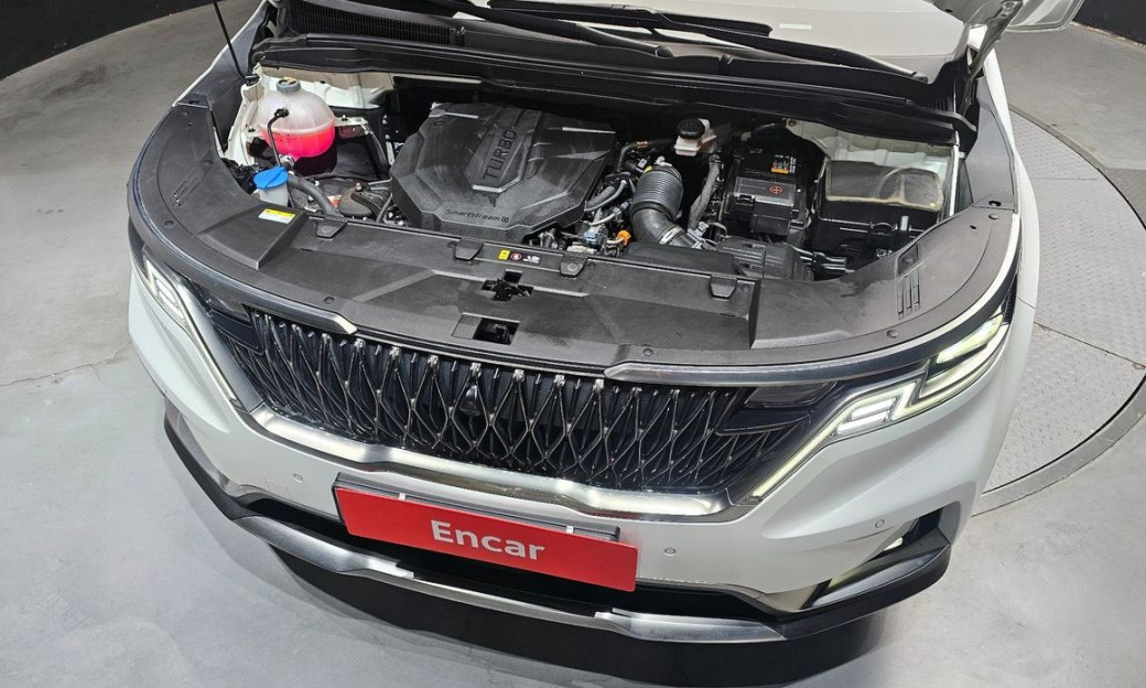 Kia Carnival 9-Seater Signature, 2023