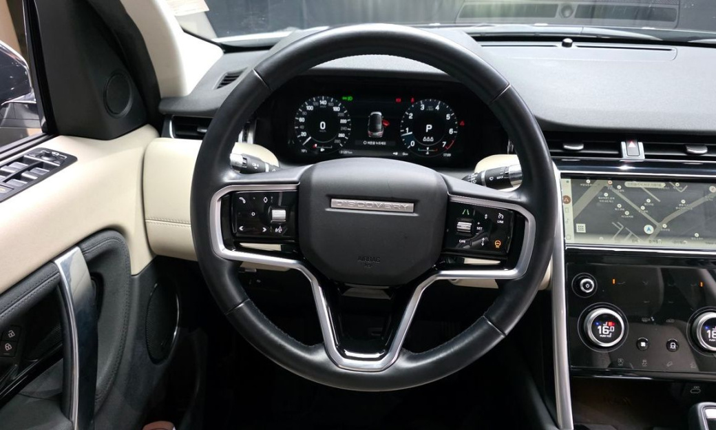 Land Rover Discovery Sport P250 SE, 2022