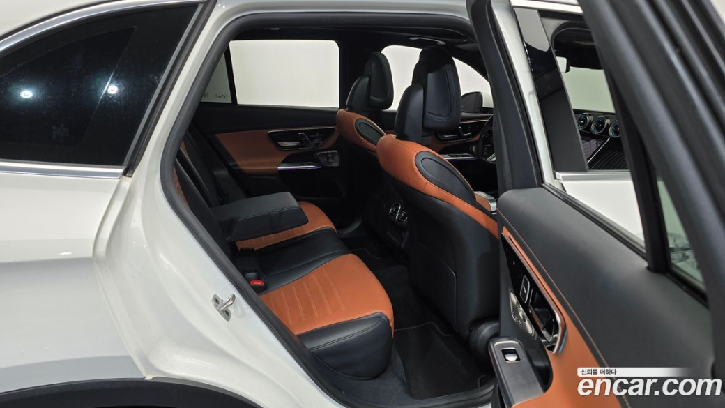 Mercedes-Benz GLC-Class GLC300 4MATIC AMG Line, 2023