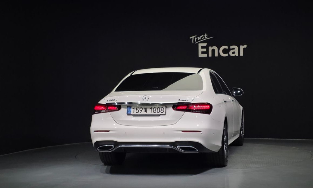 Mercedes-Benz E-Class E220d 4MATIC AMG Line, 2022