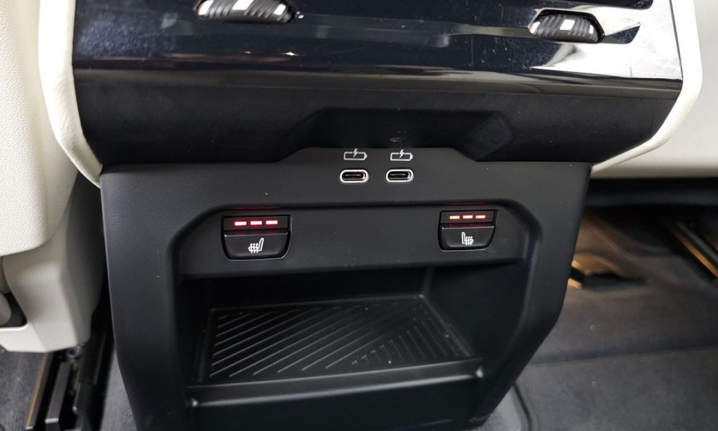 BMW 5-Series 520i M Sport, 2025