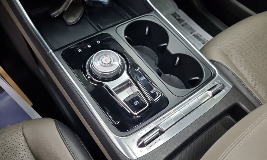 Kia Carnival 7-Seater Noblesse, 2024
