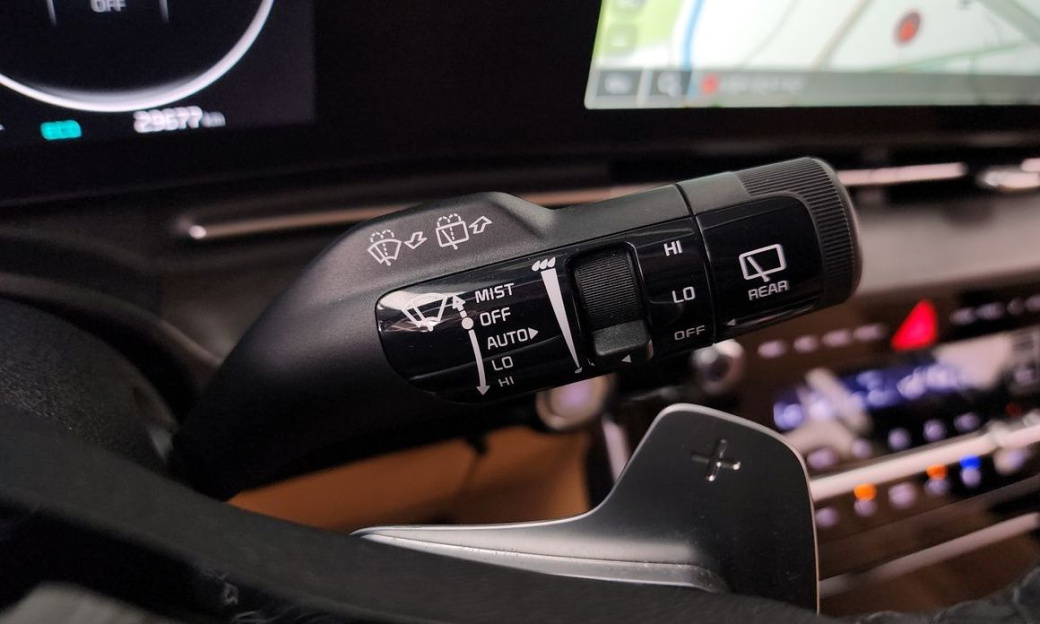 Kia Carnival 9-Seater Signature, 2023