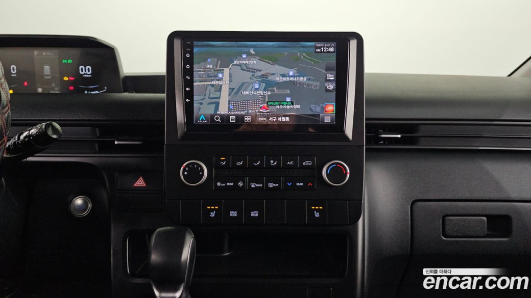 Hyundai Staria 4WD Tourer 11-Seater, 2024