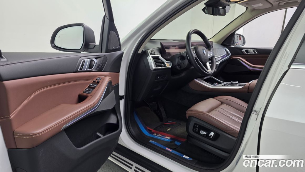 BMW X5 xDrive 40i xLine, 2024