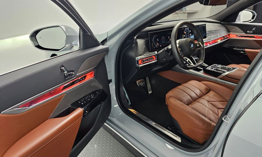 BMW 7-Series 740i xDrive M Sport, 2024