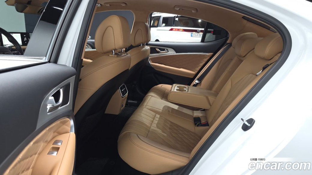 Genesis G70 Gasoline 2.5T 4WD, 2026