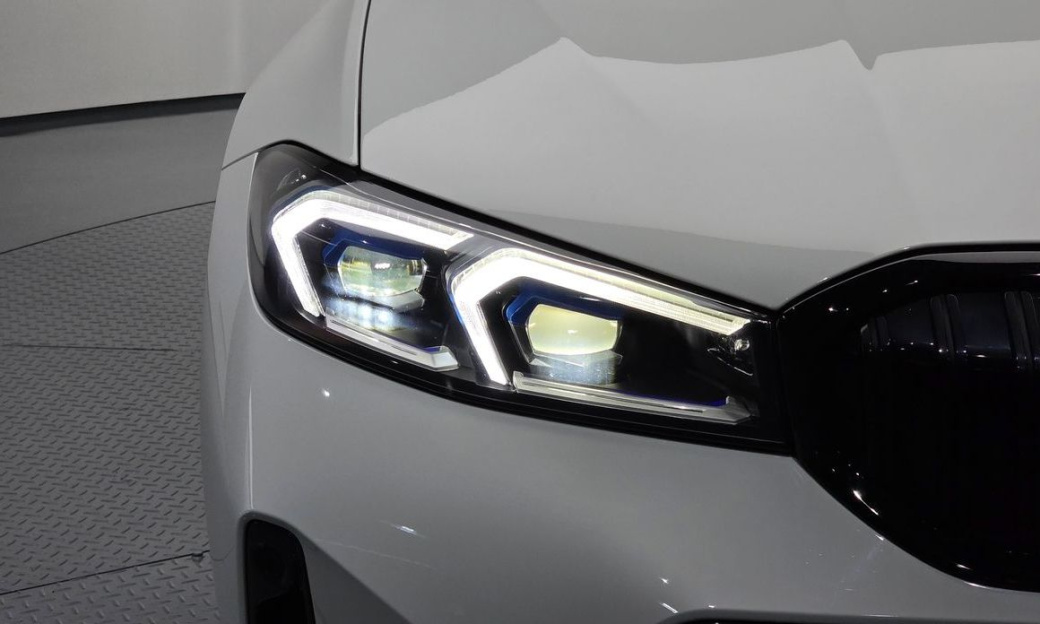 BMW 3-Series 320i M Sport, 2023