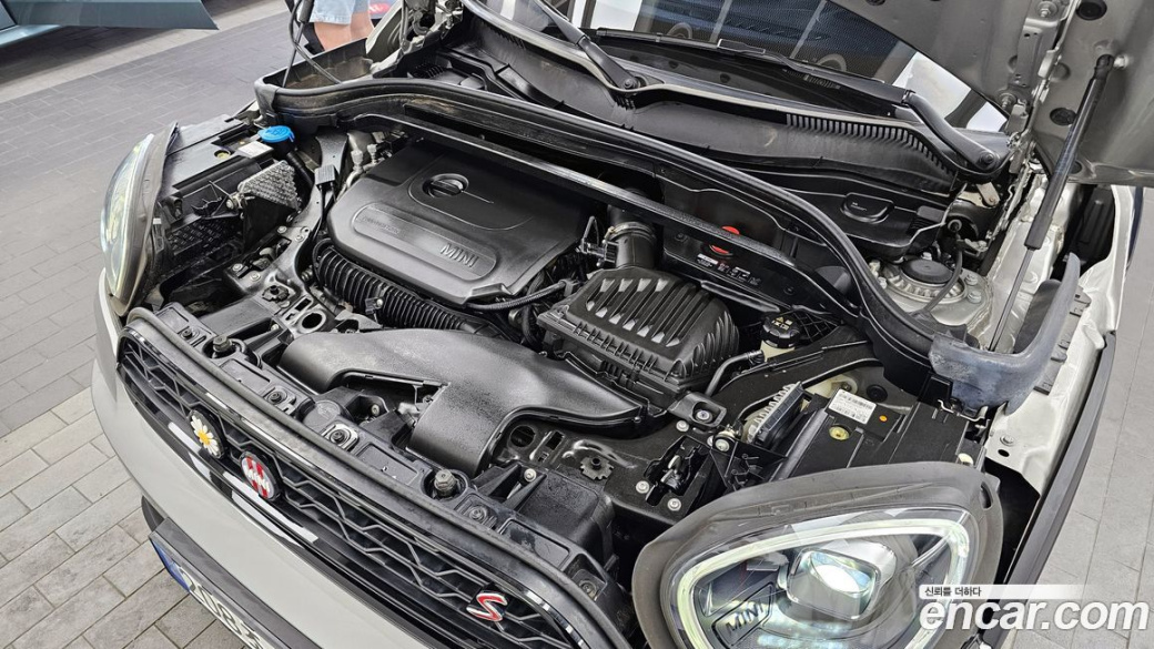 Mini Countryman ALL4 Classic Launch Pack, 2023