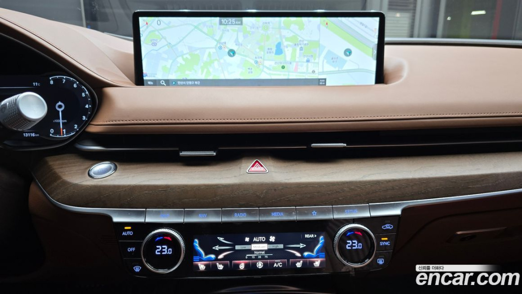 Genesis G80 Gasoline 2.5 Turbo AWD, 2024