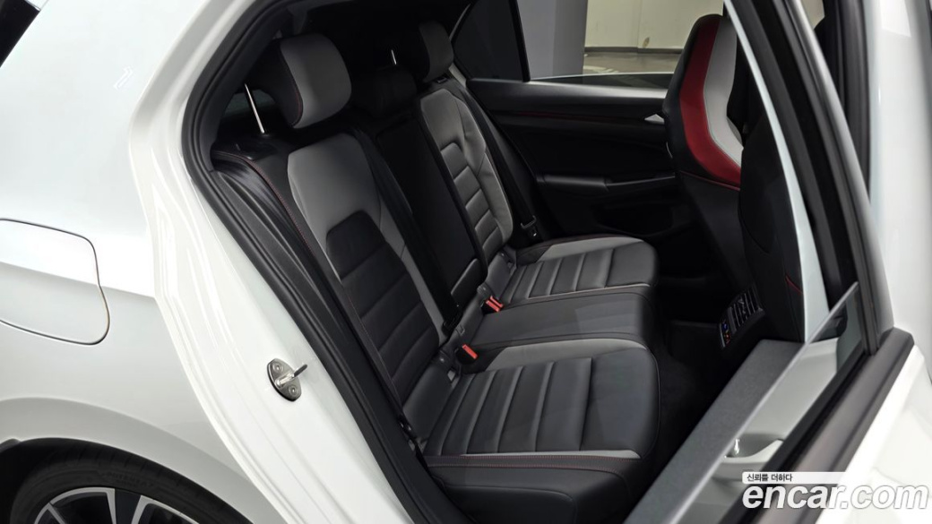 Volkswagen Golf 2.0 GTI, 2024