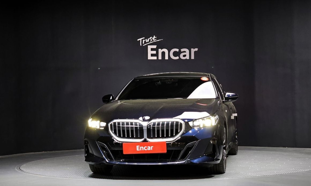 BMW 5-Series 530i xDrive M Sport, 2024