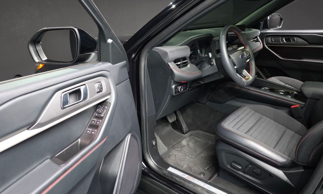 Ford Explorer 2.3 ST-Line 4WD, 2025