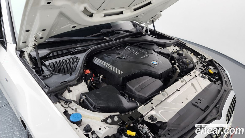 BMW 3-Series 320i M Sport, 2022