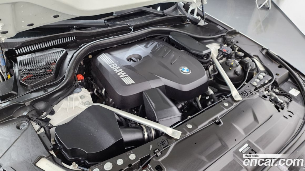 BMW 5-Series 520i M Sport, 2025
