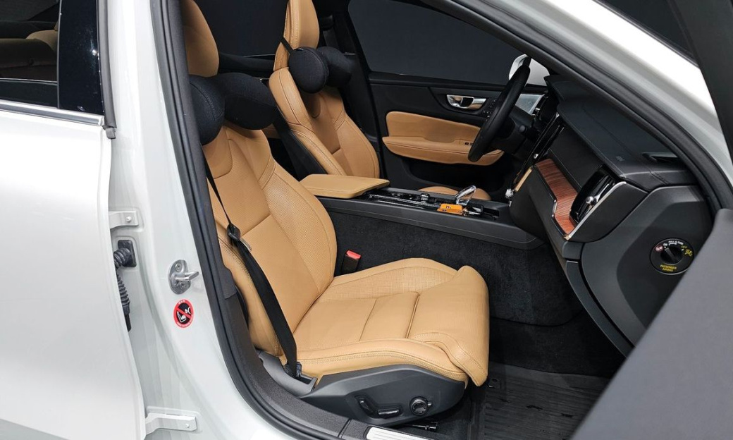 Volvo S60 B5 Ultimate Bright, 2024