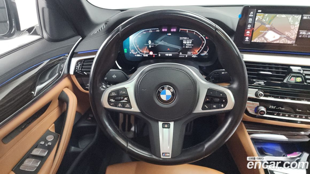 BMW 5-Series 520i M Sport, 2022