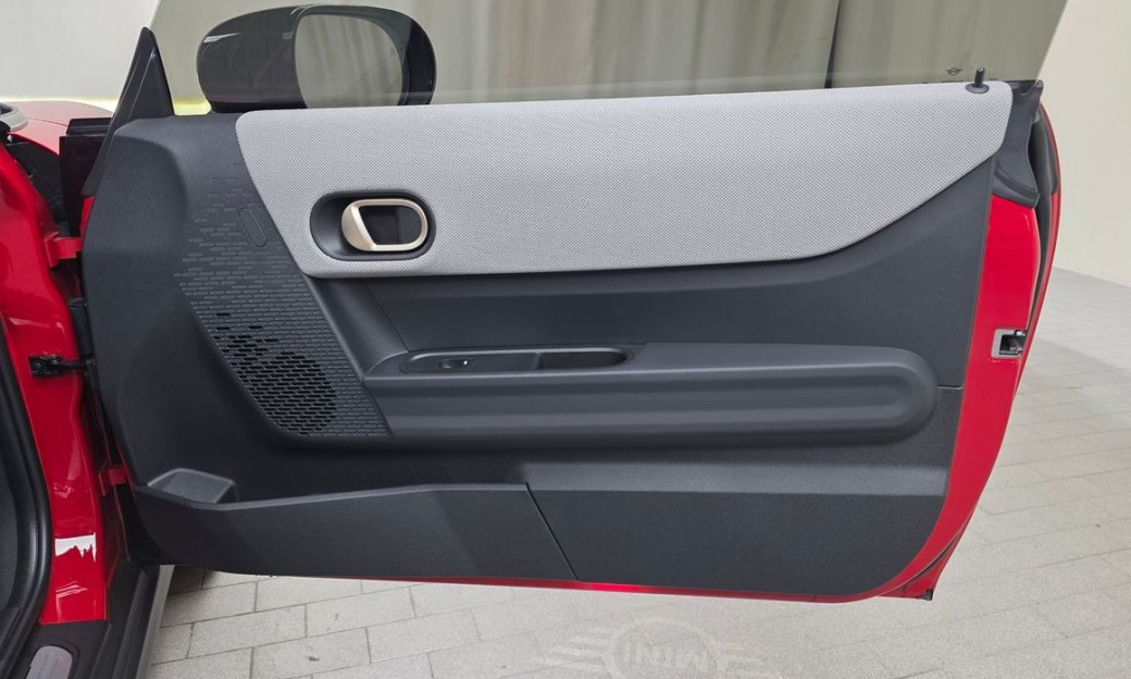 Mini Cooper Favoured, 2025