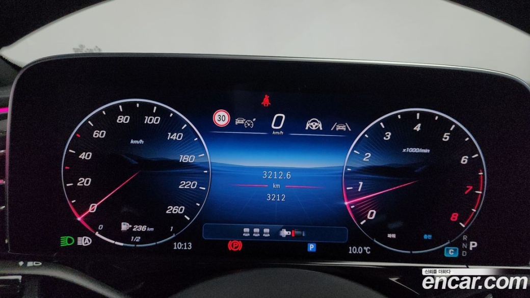 Mercedes-Benz E-Class E300 4MATIC AMG Line, 2024