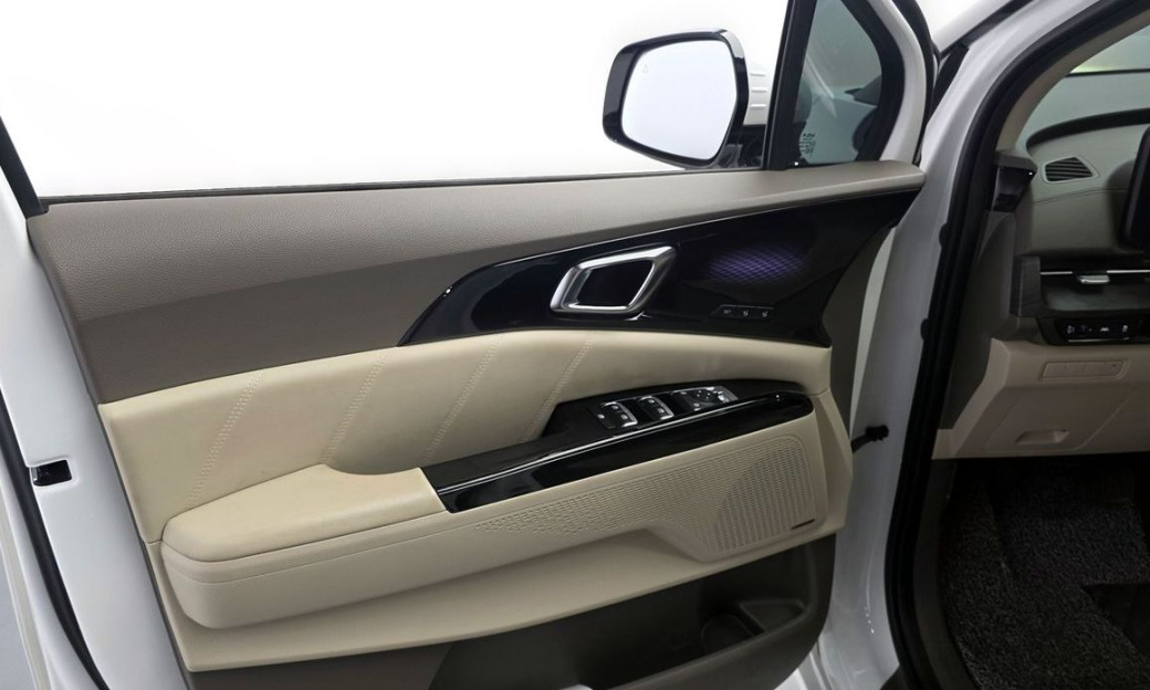 Kia Carnival 9-Seater Signature, 2023