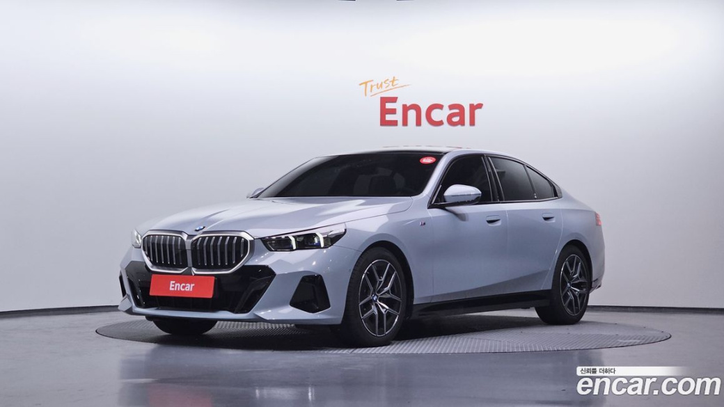 BMW 5-Series 520i M Sport, 2025
